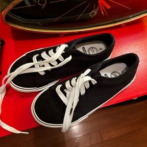 Black Canvas Tie On Shoes Size 4 Kids